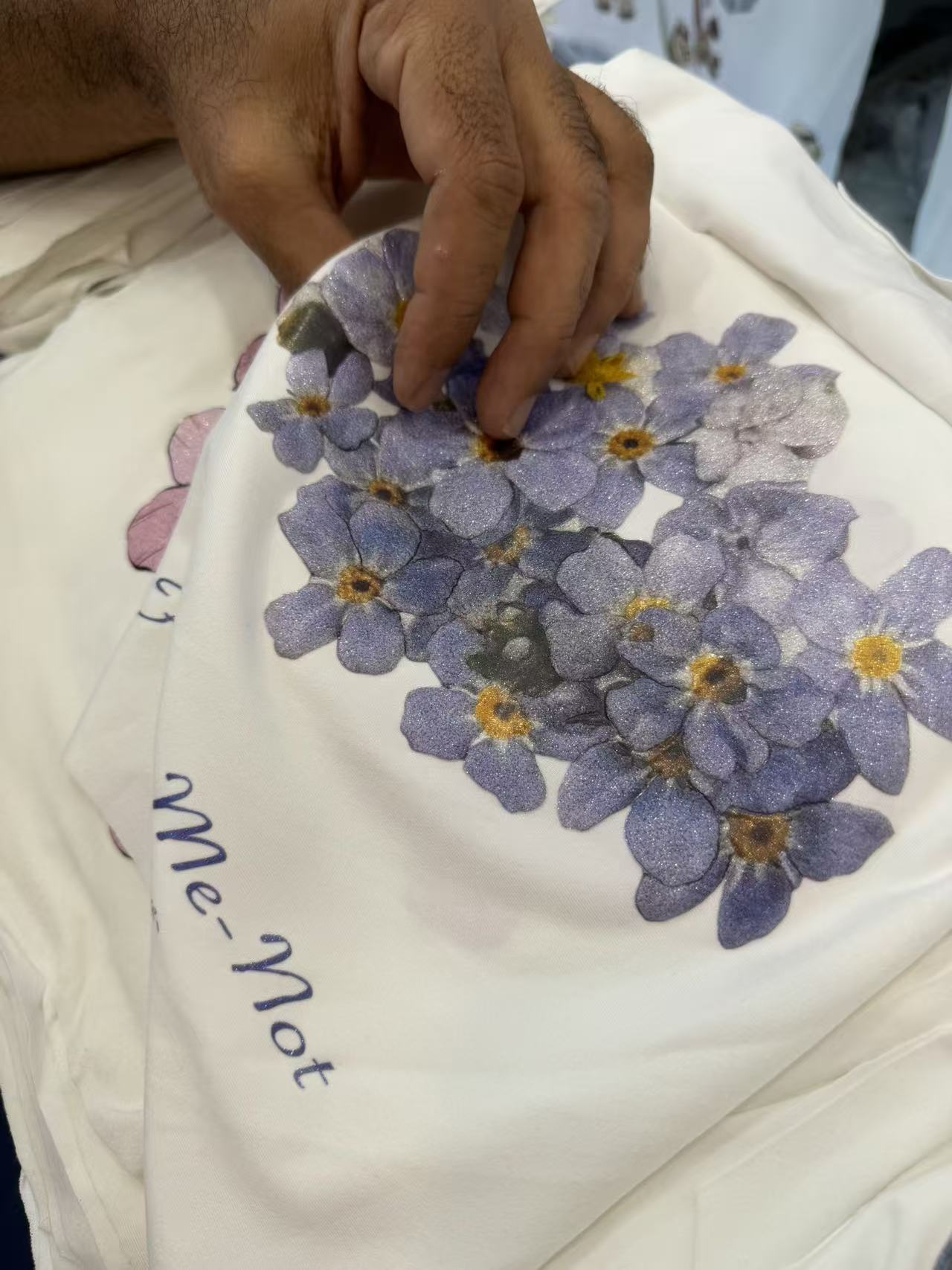 Glitter forget-me-not floral print