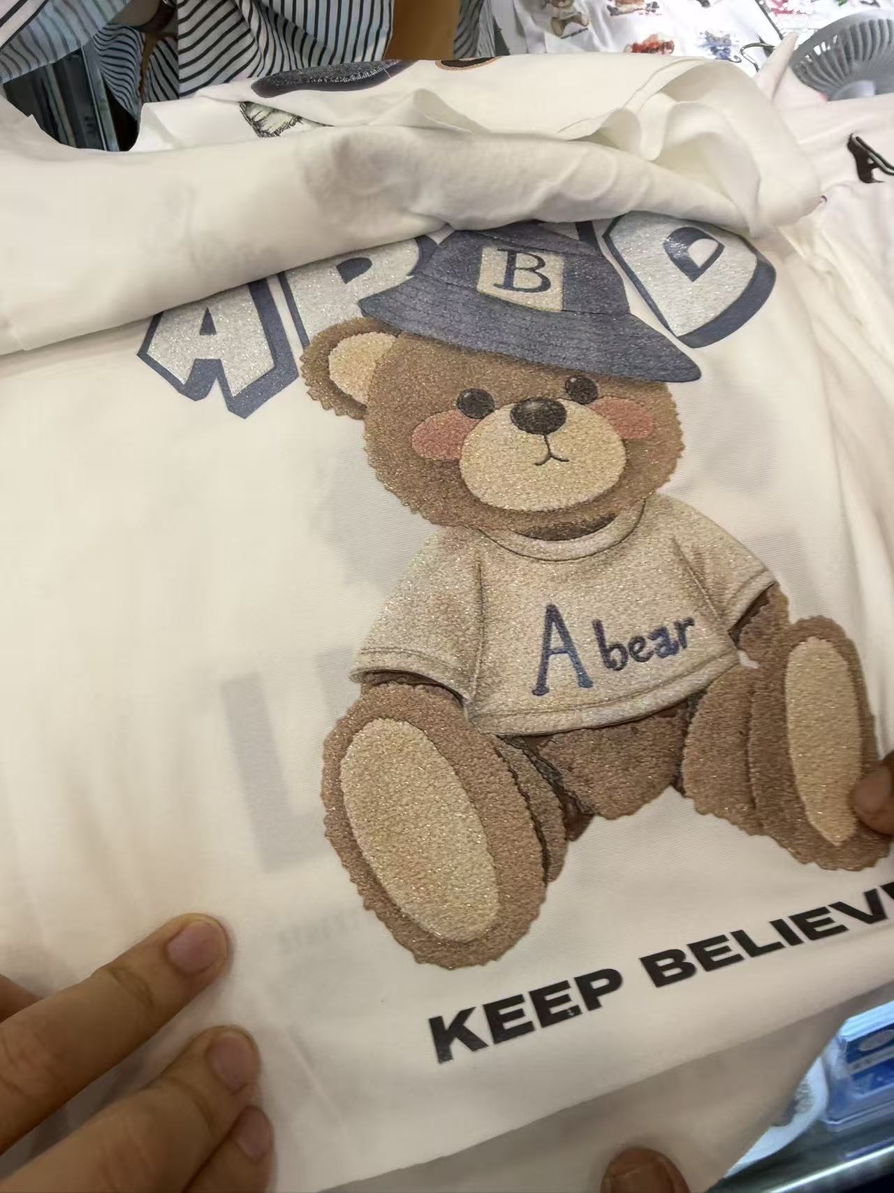 Sparkle bear with cap print